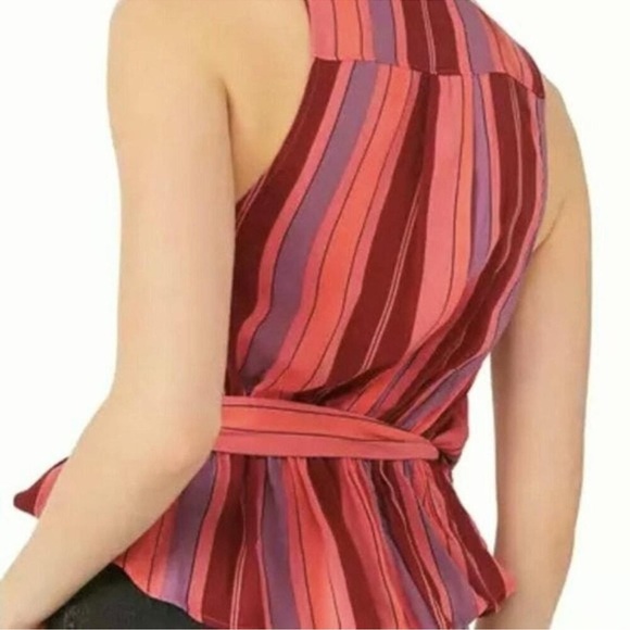 Free People Mackenzie Wrap Top Berry Colored M - Picture 2 of 6